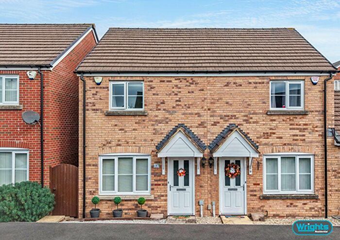 2 Bedroom Semi Detached House For Sale In Kingfisher Close, Trowbridge, BA14