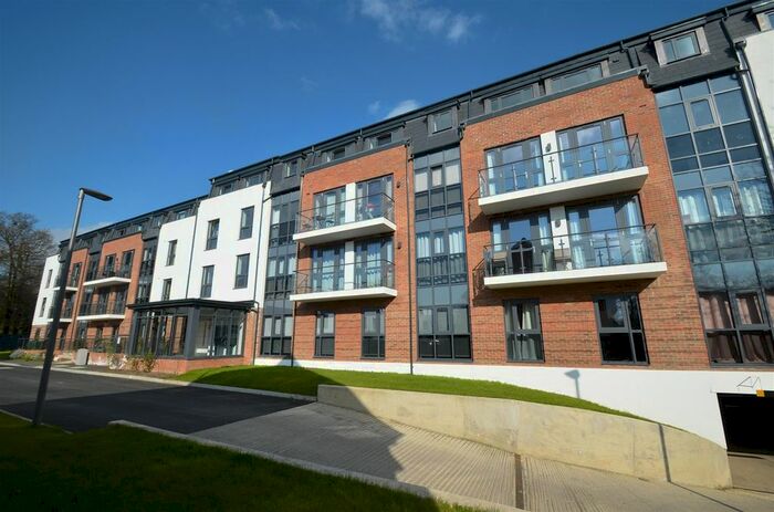 2 Bedroom Flat To Rent In Constabulary Close, West Drayton, UB7