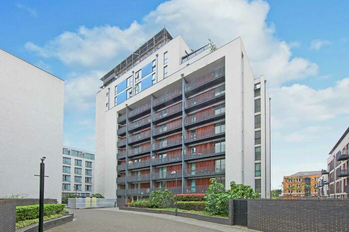 2 Bedroom Flat To Rent In City Walk, London, SE1