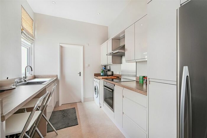 1 Bedroom Flat To Rent In Eccleston Square, London, SW1V