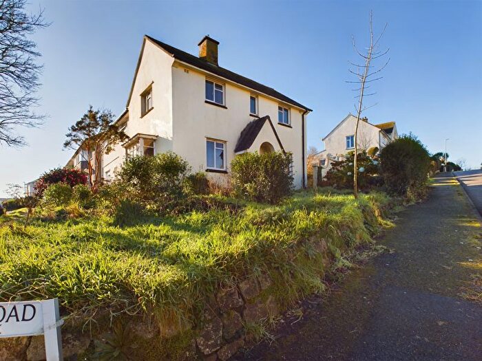 2 Bedroom Property For Sale In Mounts Bay Road, Penzance, TR18