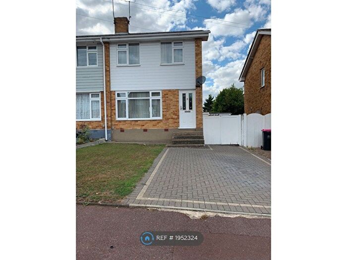 3 Bedroom Semi-Detached House To Rent In Little Hays, Leigh On Sea, SS9