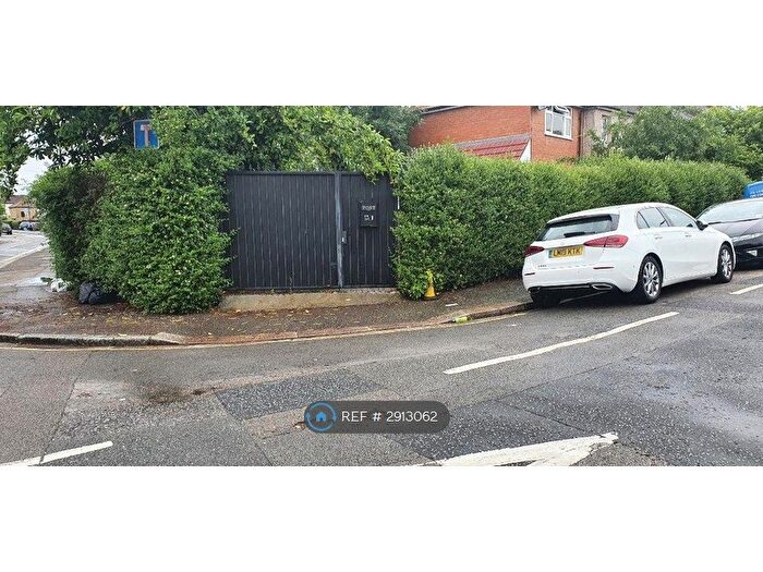 3 Bedroom Semi-Detached House To Rent In Berry Way, London, W5