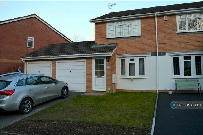 2 Bedroom Semi-Detached House To Rent In Waun Gron, Pontardawe, Swansea, SA8