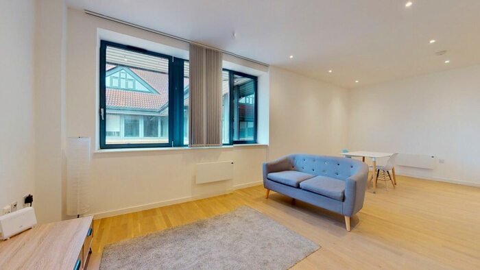 1 Bedroom Flat To Rent In Riverbank Way, Brentford, TW8