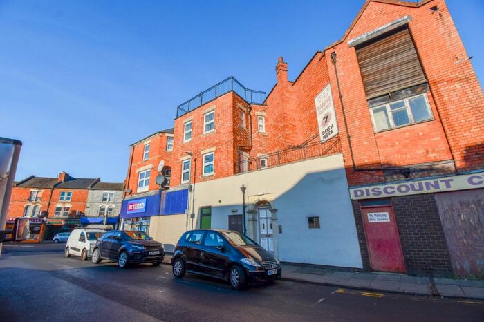 2 Bedroom Apartment To Rent In Kettering Road, Abington, Northampton, NN1