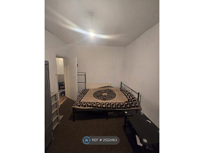 2 Bedroom Flat To Rent In Farmilo Road, London, E17