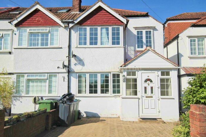 3 Bedroom End Of Terrace House To Rent In South Park Grove, New Malden, KT3