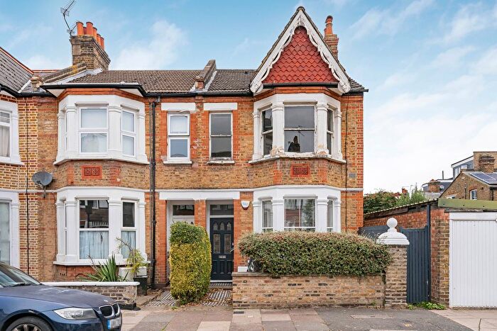 1 Bedroom Flat For Sale In Elthorne Avenue, Hanwell, W7