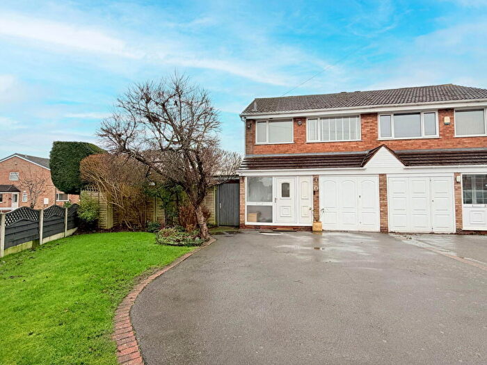 3 Bedroom Semi-Detached House For Sale In Heath Rise, Birmingham, B14