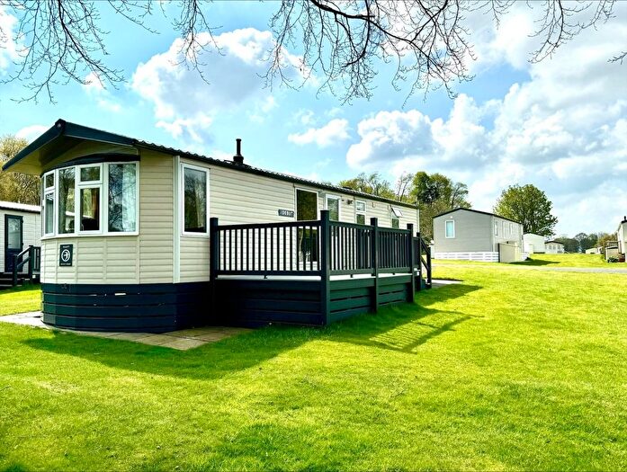2 Bedroom Mobile/park Home For Sale In Kelso, TD5