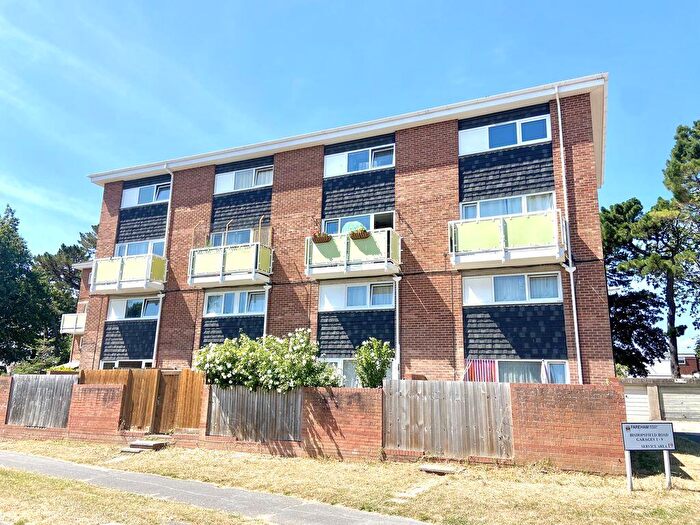 2 Bedroom Maisonette For Sale In Bishopsfield Road, Fareham, PO14