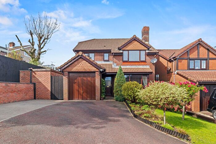 4 Bedroom Detached House For Sale In Ffordd Dryden, Killay, Swansea, SA2