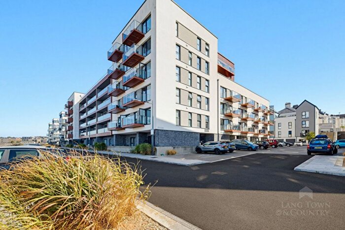 2 Bedroom Flat For Sale In Aqua House, Kingdom Street, West Hoe, PL1