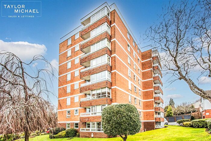 2 Bedroom Flat To Rent In Preston Park Avenue, Brighton, BN1