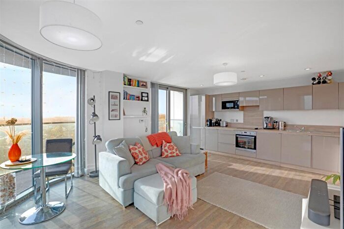 2 Bedroom Flat For Sale In Sienna Alto, Lewisham, SE13