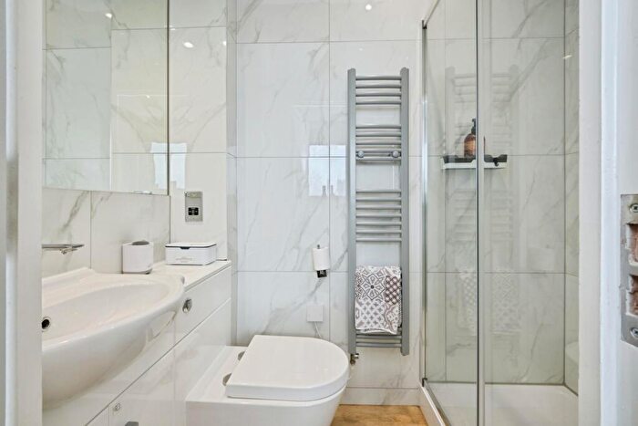 2 Bedroom Flat For Sale In Suffolk Street Queensway, Birmingham, West Midlands, B1