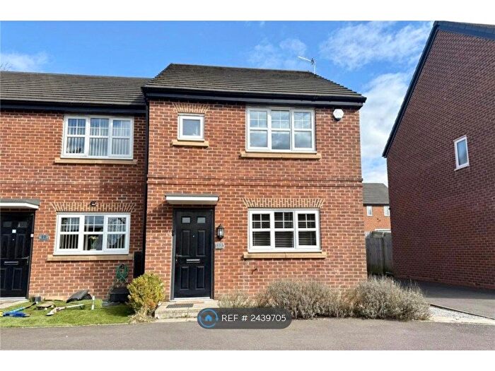 3 Bedroom End Of Terrace House To Rent In Hetherington Way, Middleton, Manchester, M24