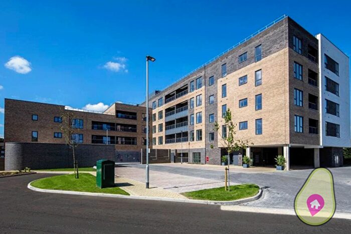 1 Bedroom Penthouse To Rent In Edinburgh House, Stevenage, Hertfordshire, SG2