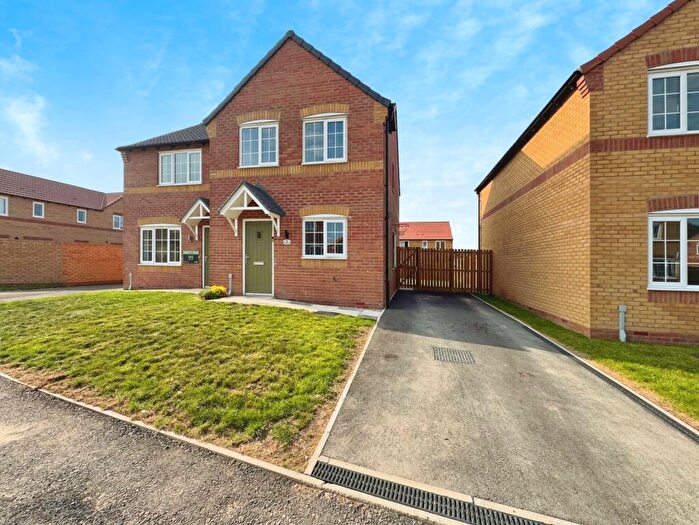 3 Bedroom Semi-Detached House For Sale In Harrier Drive, Langold, Worksop, Nottinghamshire, S81