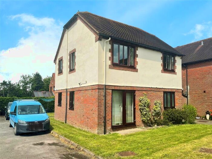 2 Bedroom Apartment For Sale In Shakespeare Orchard, Grendon Underwood, Aylesbury, HP18