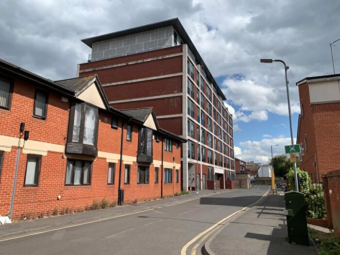 1 Bedroom Flat For Sale In Flat, High Street, Slough, Buckinghamshire, SL1