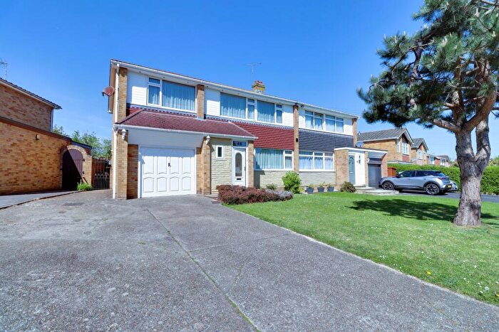 5 Bedroom Semi Detached House For Sale In Crookhorn Lane, Crookhorn, PO7