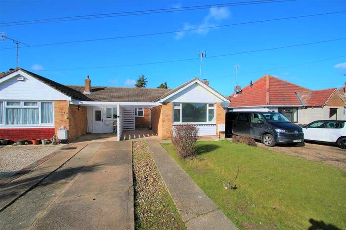 2 Bedroom Semi-Detached Bungalow To Rent In London Road, Clacton-on-sea, CO15