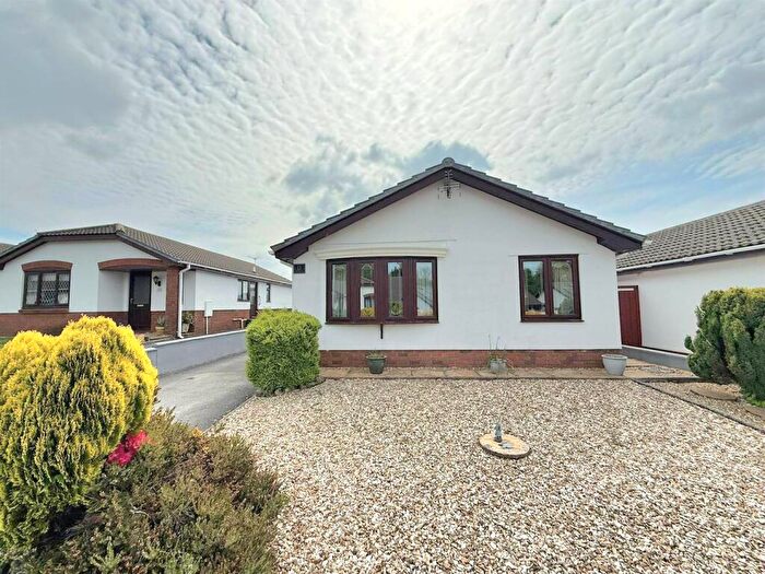 3 Bedroom Detached Bungalow For Sale In Brynglas, Penygroes, Llanelli, SA14