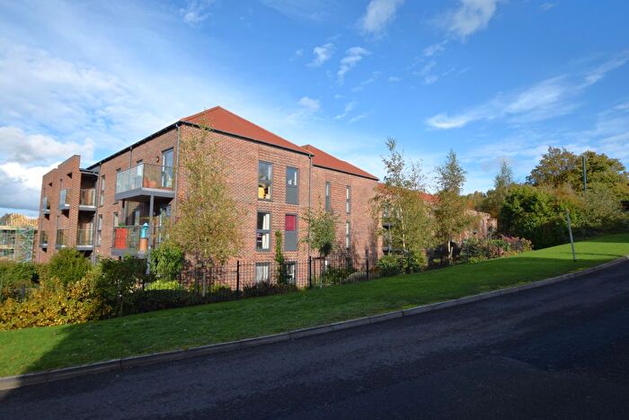1 Bedroom Flat For Sale In Austen Place, Lower Turk Street, Alton, Hampshire, GU34