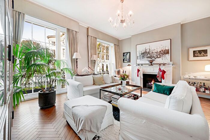 4 Bedroom Terraced House To Rent In Chester Place, London, NW1