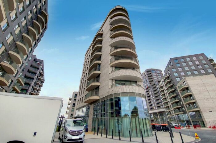 2 Bedroom Apartment To Rent In Green Street, London, NW10