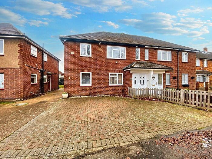 2 Bedroom Flat To Rent In Grosvenor Avenue, Hayes, UB4