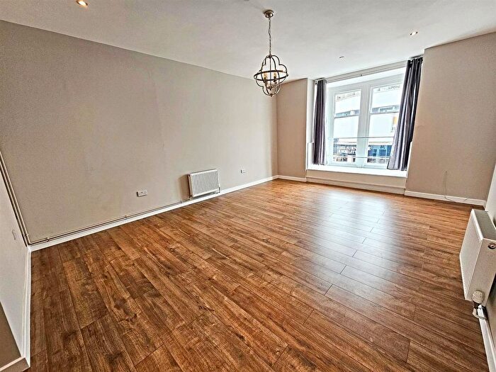 1 Bedroom Maisonette To Rent In Taff Street, Pontypridd, CF37