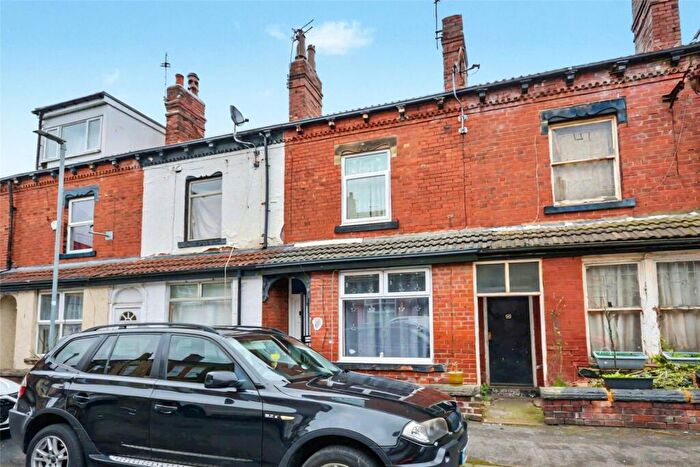 4 Bedroom Terraced House For Sale In Highthorne View, Armley, Leeds, West Yorkshire, LS12