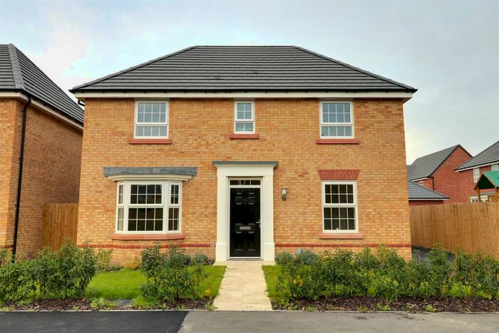 4 Bedroom House To Rent In Cliff Aucott Crescent, Alsager, Cheshire, ST7