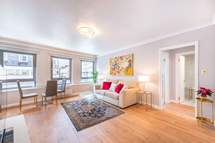 1 Bedroom Flat For Sale In Kensington Church Street, Kensington, London, W8
