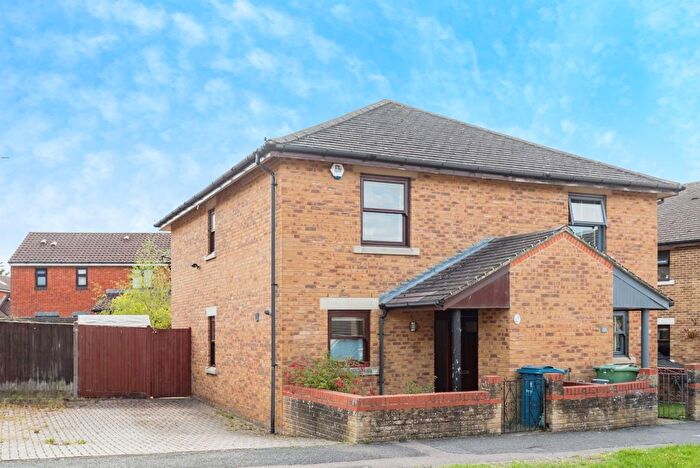 2 Bedroom Semi Detached House For Sale In Brake Hill, Oxford, OX4