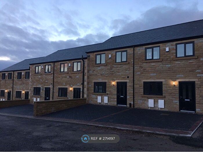 3 Bedroom Terraced House To Rent In Heathbury Gardens, Elland, HX5