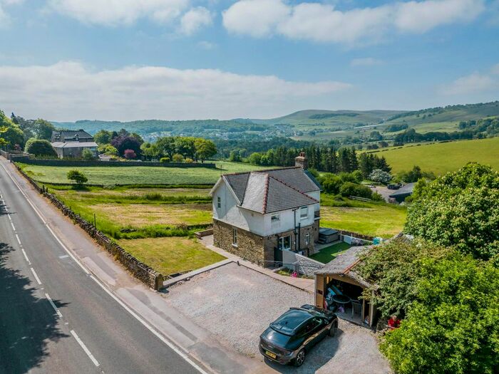 3 Bedroom Detached House For Sale In Manchester Road, Buxton, SK17