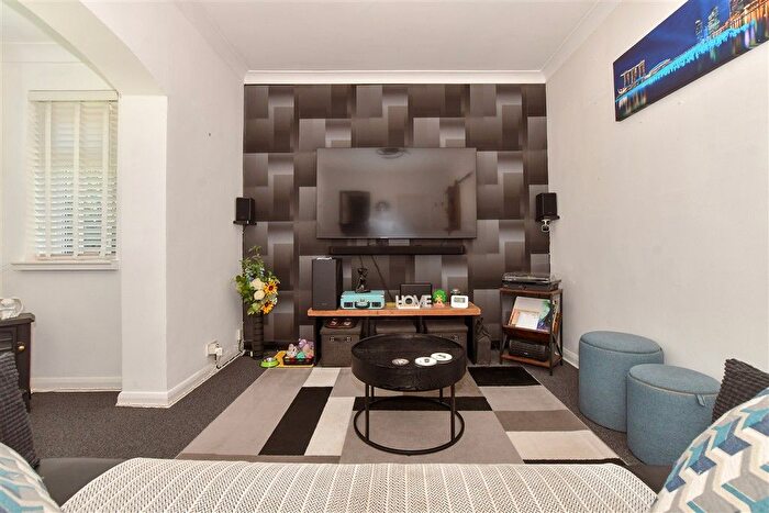 2 Bedroom Detached Bungalow For Sale In Coleman Crescent, Ramsgate, Kent, CT12