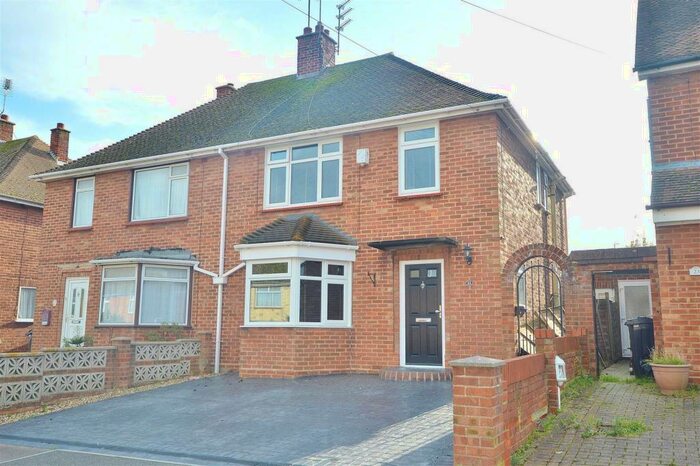 3 Bedroom Semi-Detached House To Rent In Windmill Park, Clacton-On-Sea, CO15