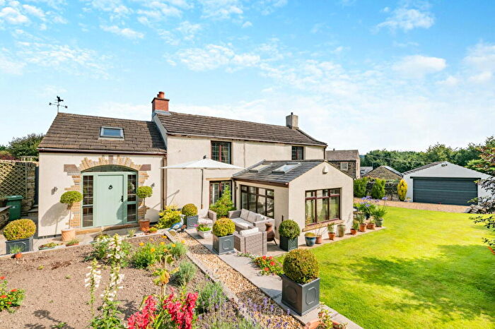 3 Bedroom Detached House For Sale In Town End Lane, Lepton, HD8