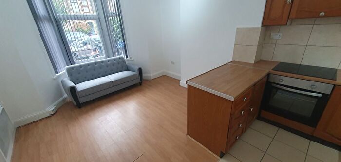 1 Bedroom Flat To Rent In Conway Road, Pontcanna, Cardiff, CF11