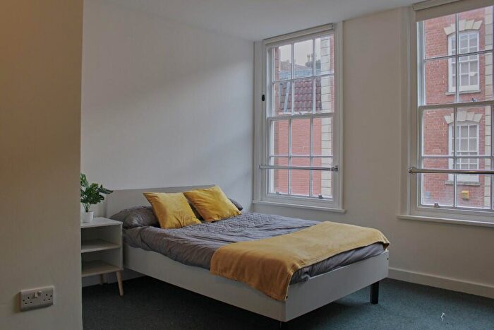 5 Bedroom Flat To Rent In Cumberland Street, Bristol, BS2