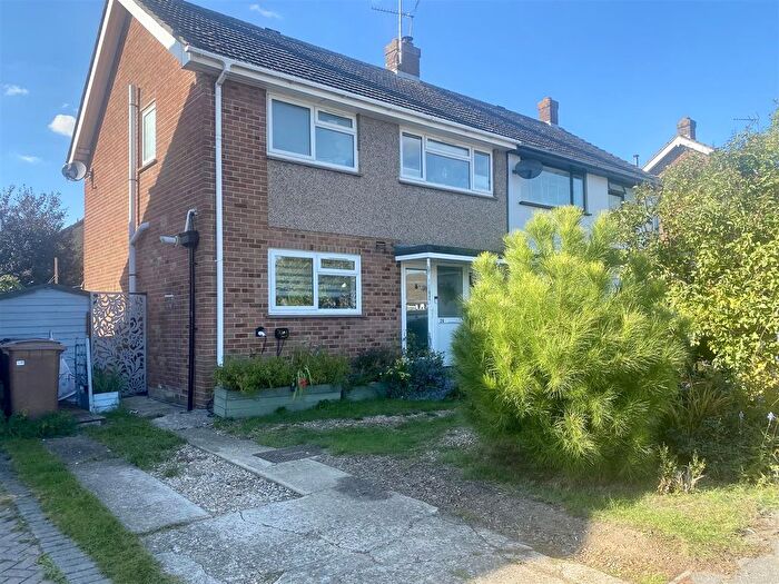 3 Bedroom Semi-Detached House For Sale In Hulton Close, Boreham, Chelmsford, CM3