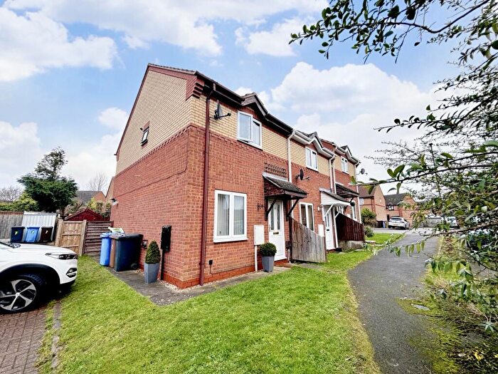 2 Bedroom Terraced House To Rent In Hucklow Court, Oakwood, DE21