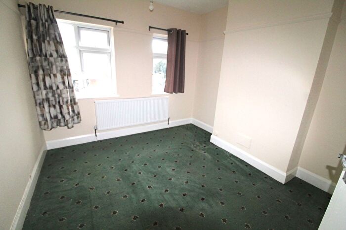 2 Bedroom Flat To Rent In North Road, Southall, UB1