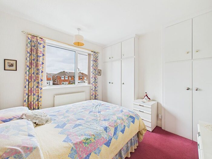 2 Bedroom Semi-Detached House For Sale In Sunningdale Road, Hessle, HU13