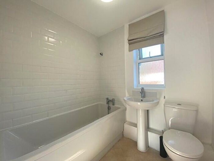 1 Bedroom Maisonette To Rent In Fairford Leys, Aylesbury, HP19